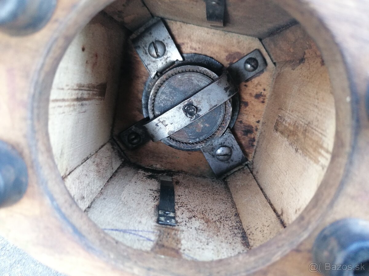 Predám starožitný mlynček BGarantie - 9