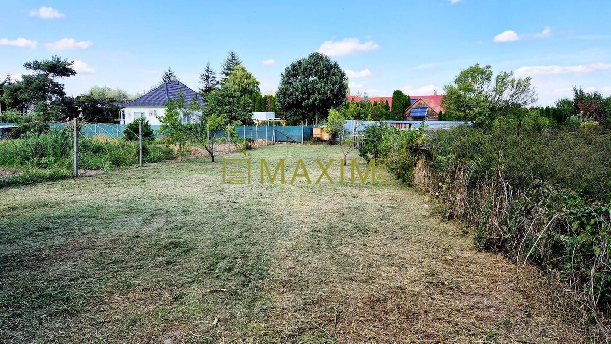 EXKLUZÍVNY STAVEBNÝ POZEMOK VO VLČANOCH IDEÁLNA DOSTUPNOSŤ - 9