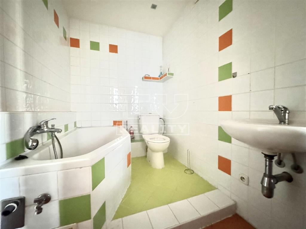 Na predaj 3-izbový byt – Vráble, sídlisko Lúky - 9