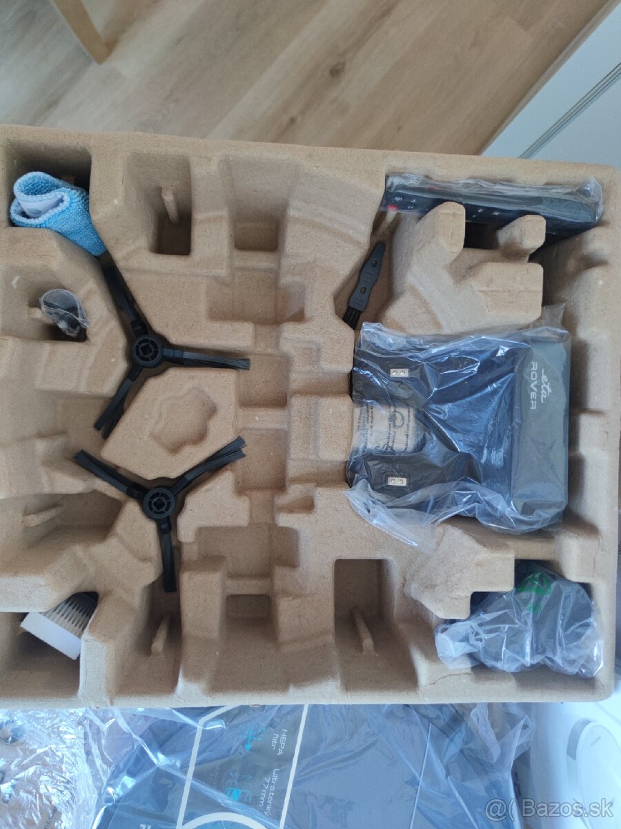 Predám robotický vysávač ETA Rover - 9