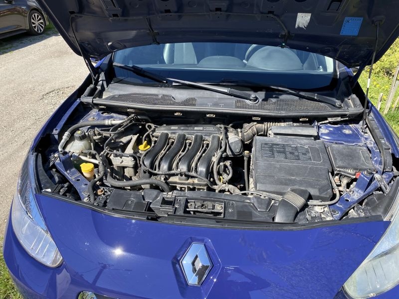 Renault Fluence 1.6 benzín, 81 kW - 9