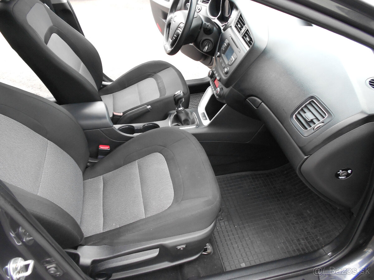 KIA CEED SW 1,6i 135Ps 2018 - 9