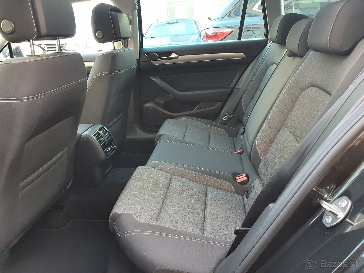 VW Passat B8 Variant 1.5TSI 110kW R-Line - záruka Autodraft - 9