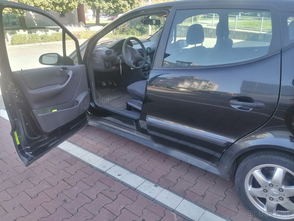 Mercedes A 170 - 9