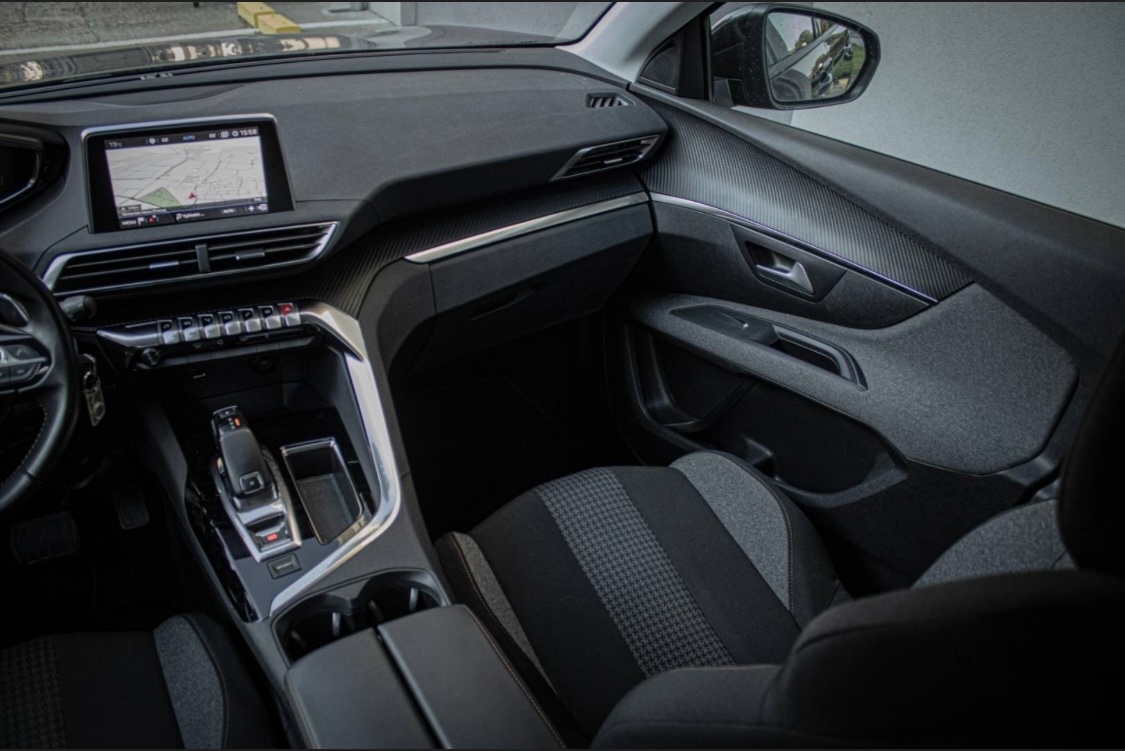Predám Peugeot 5008 1.2 Puretech - 9