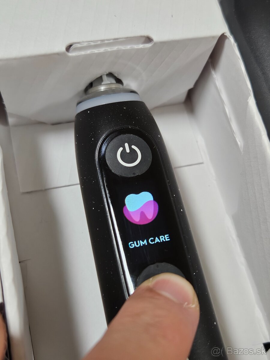 Oral-B iO 10 Black – nová, špičková elektrická zubná kefka - 9