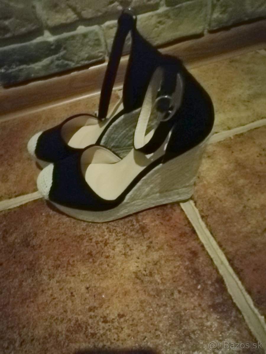 DÁMSKE TOPÁNKY - 9