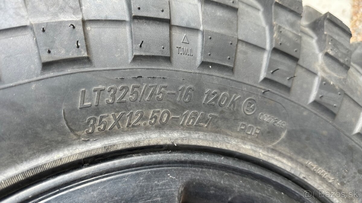35x12,5 r16 Maxxis Trepador - 9
