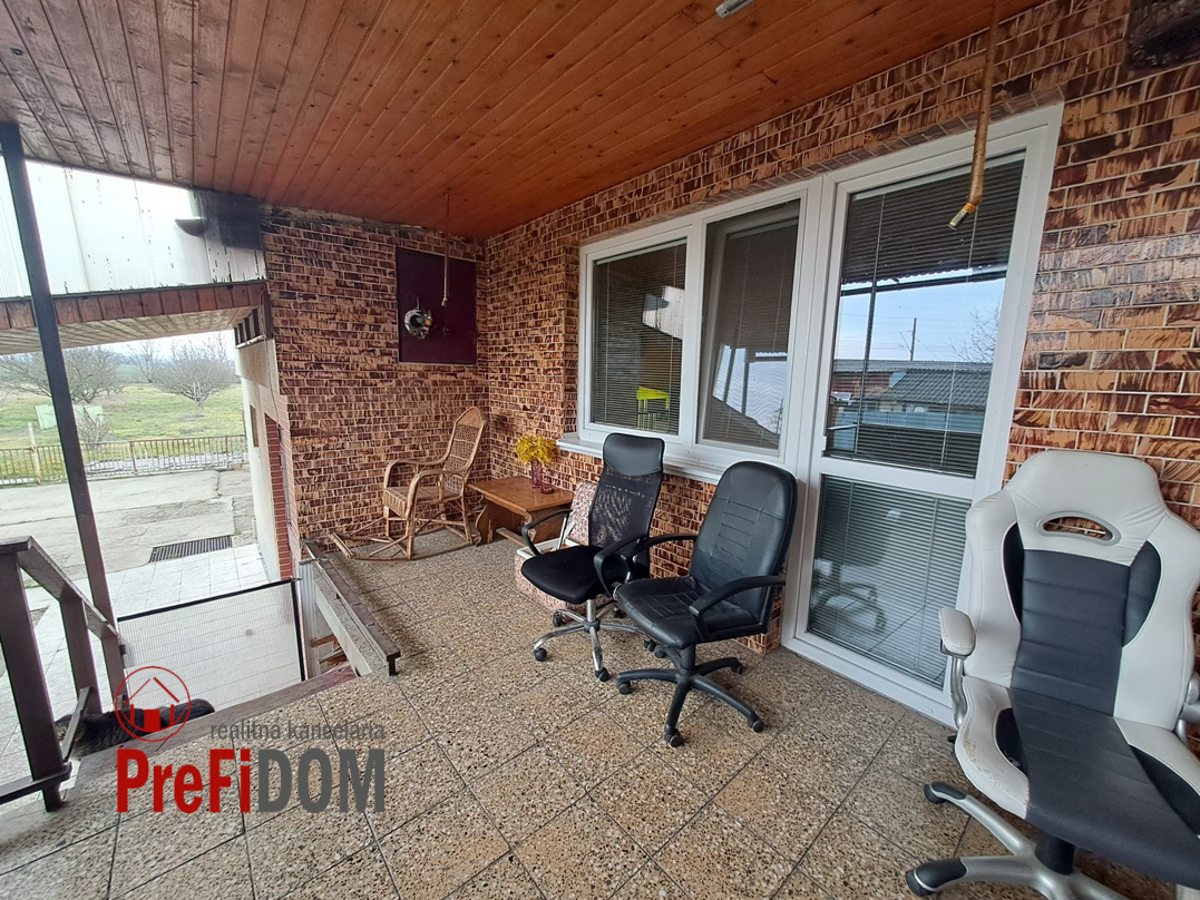 PREDAJ 4 – izbový átriový rodinný dom v meste Šurany. - 9