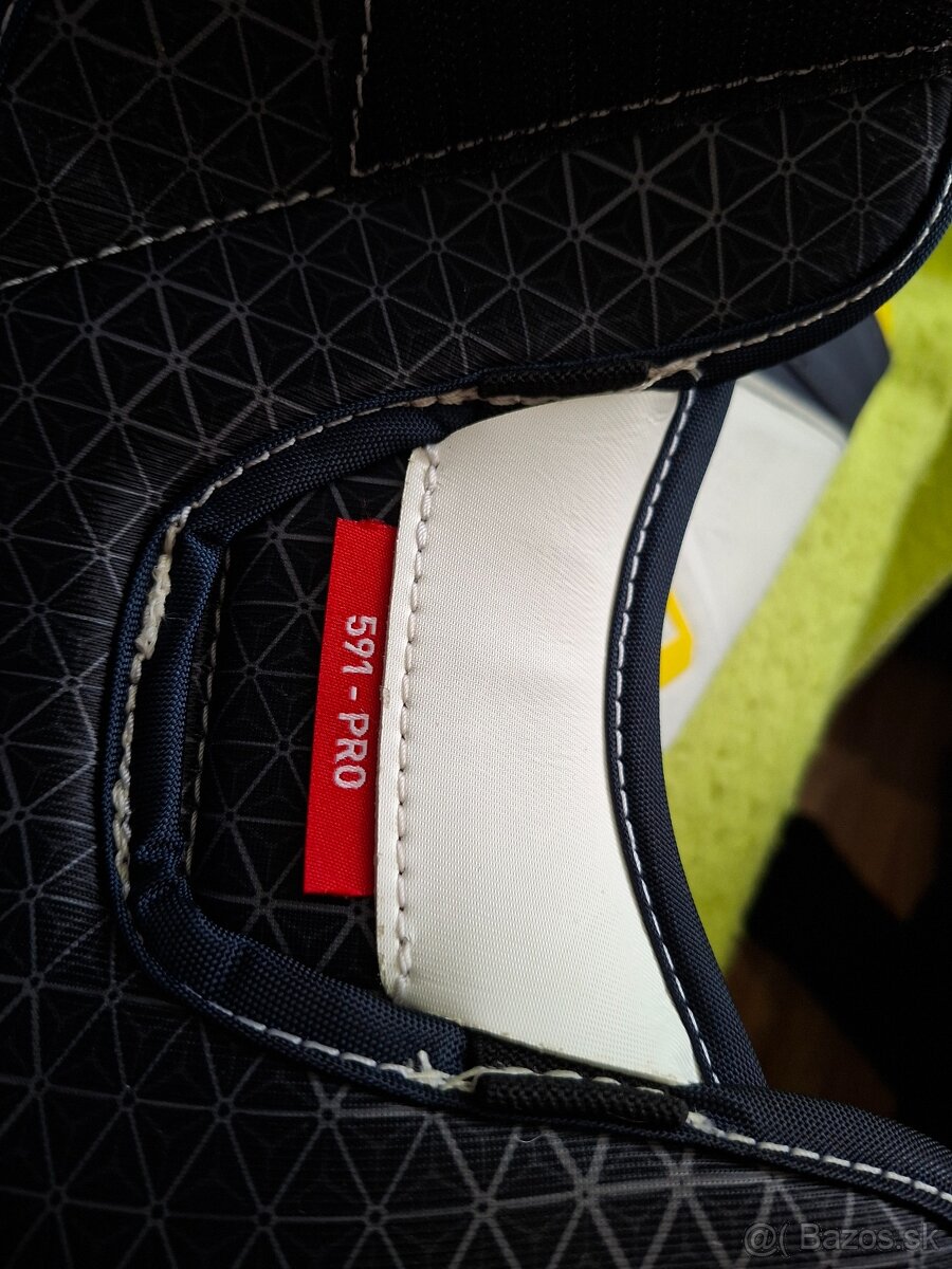 CCM AXIS XF PRO BRANKÁRSKY SET - 9