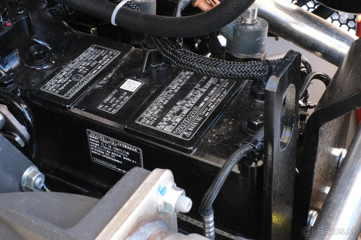 Vmeng Spartan SS1950 mininakladač - 9