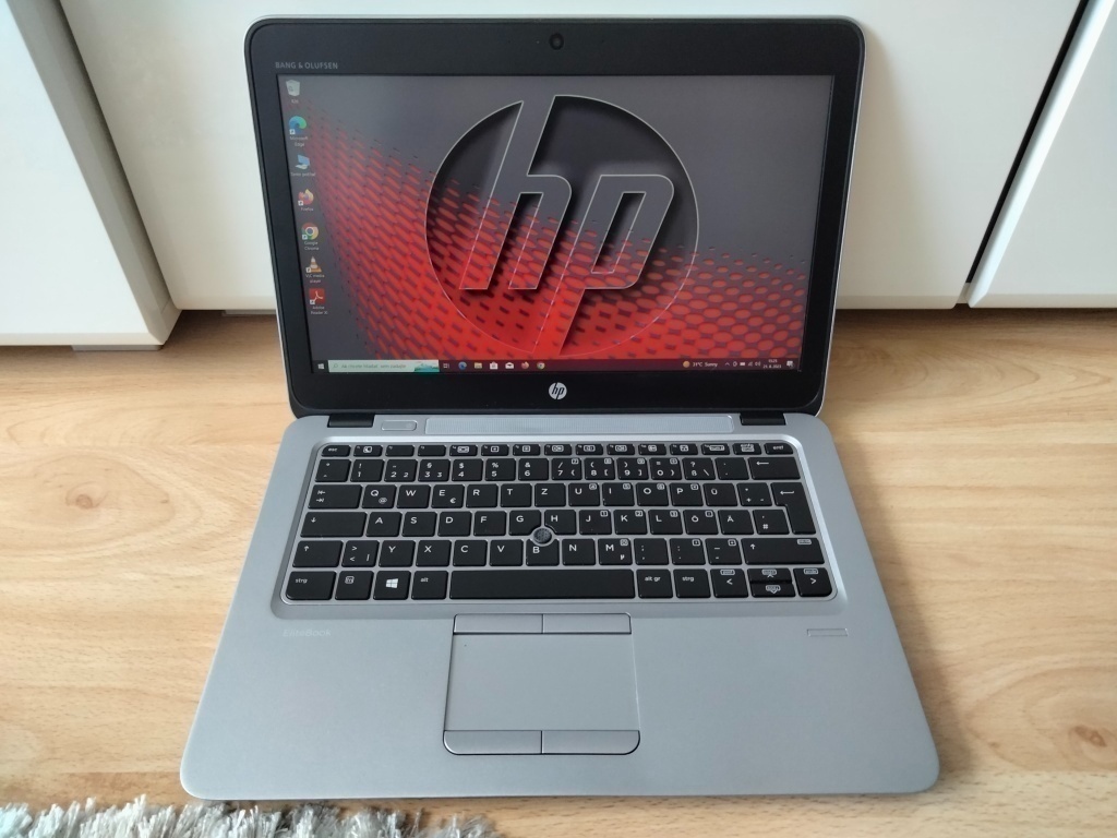 12" HP elitebook / 4-jadrový procesor / 8gb ram /256gb ssd/ - 9