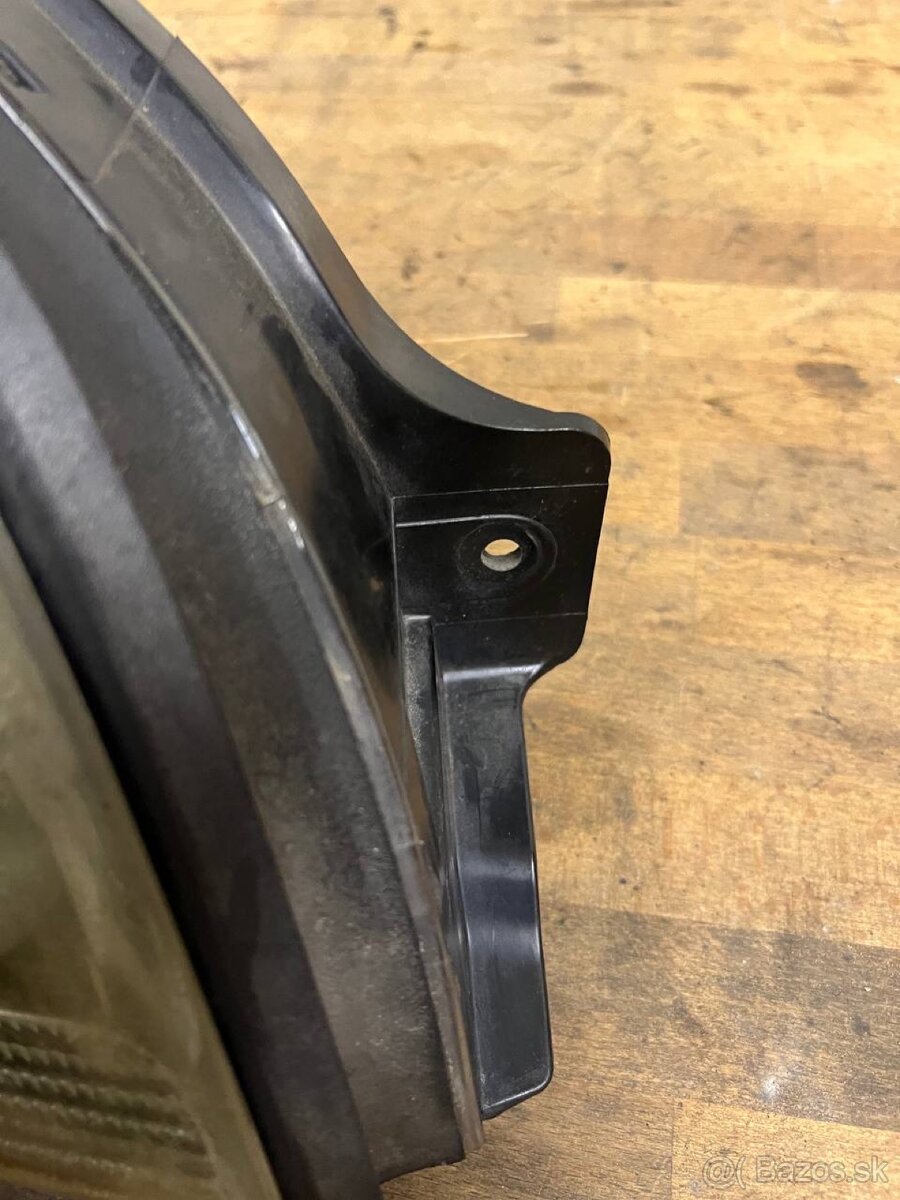 Predné svetla Hyundai Tucson 1 - 9