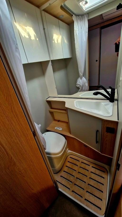 LMC STYLE 493 /70/ - 9