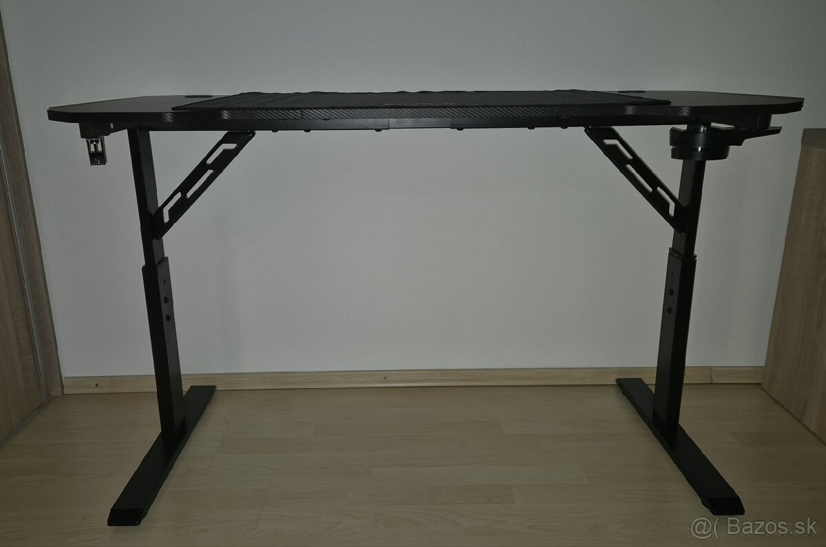 Herný stôl v záruke + podložka pod klávesnicu a myš - 9