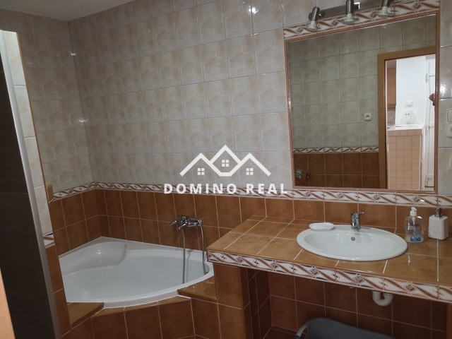 prenájom 3-izbového bytu v centre - bezproblémové parkovanie - 9