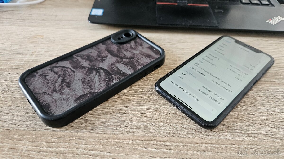 Apple iPhone XR 128GB - 9