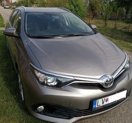 Predám Toyota Auris Tourning Sports 1,6 Valvelmatic - 9