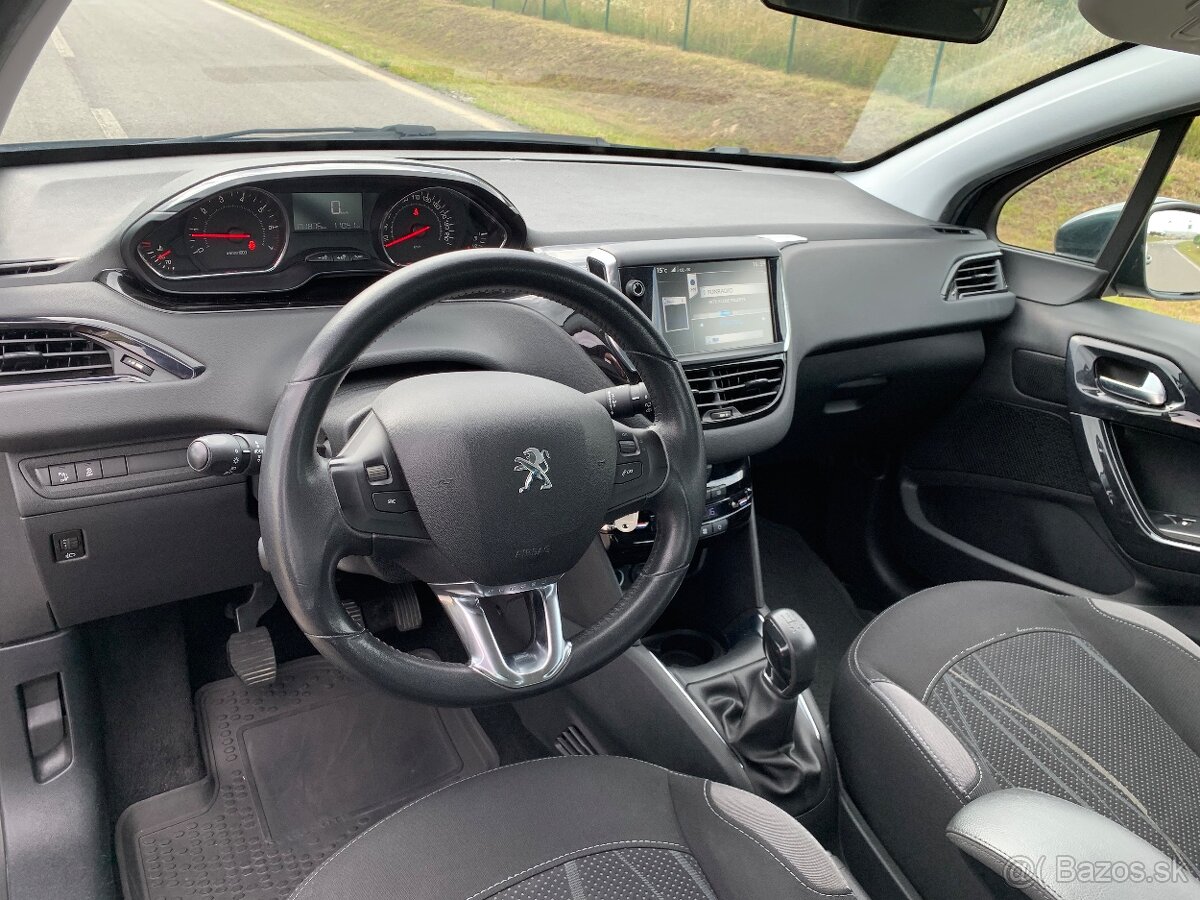 Peugeot 208 1.2 puretech - 9