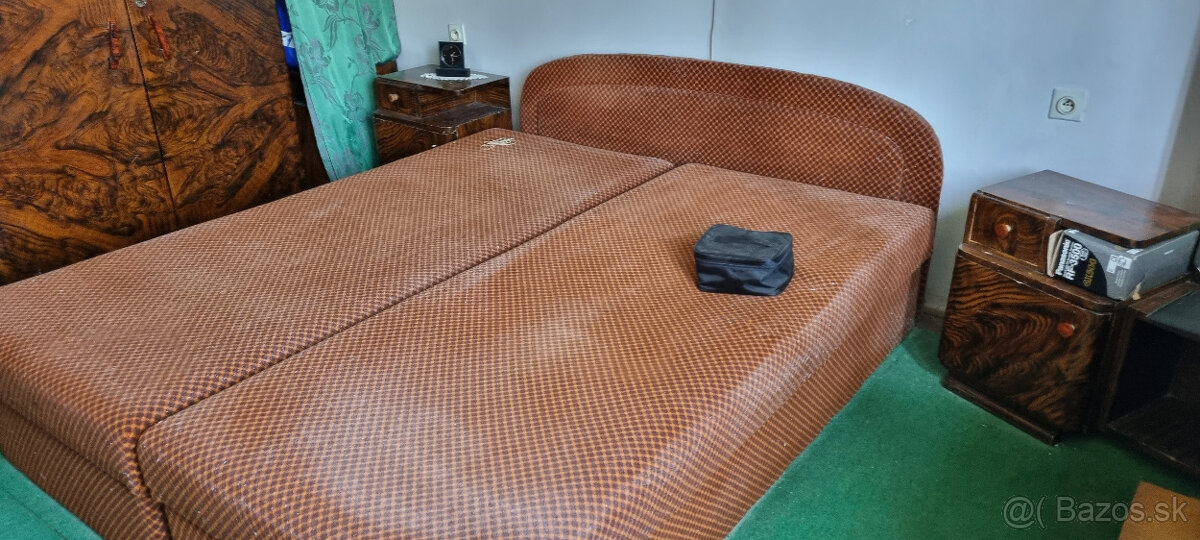 Nábytok staromodny - 9