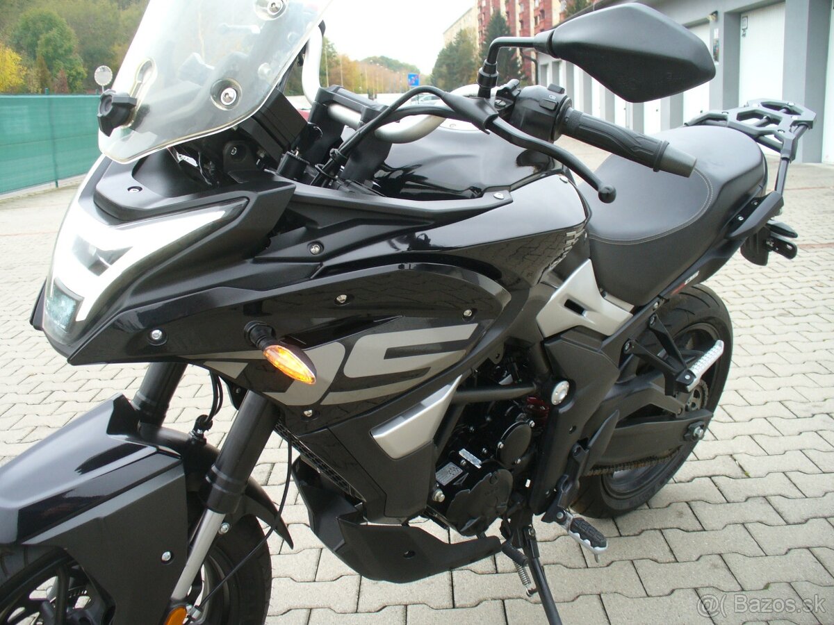 Voge 300 i DS - 9
