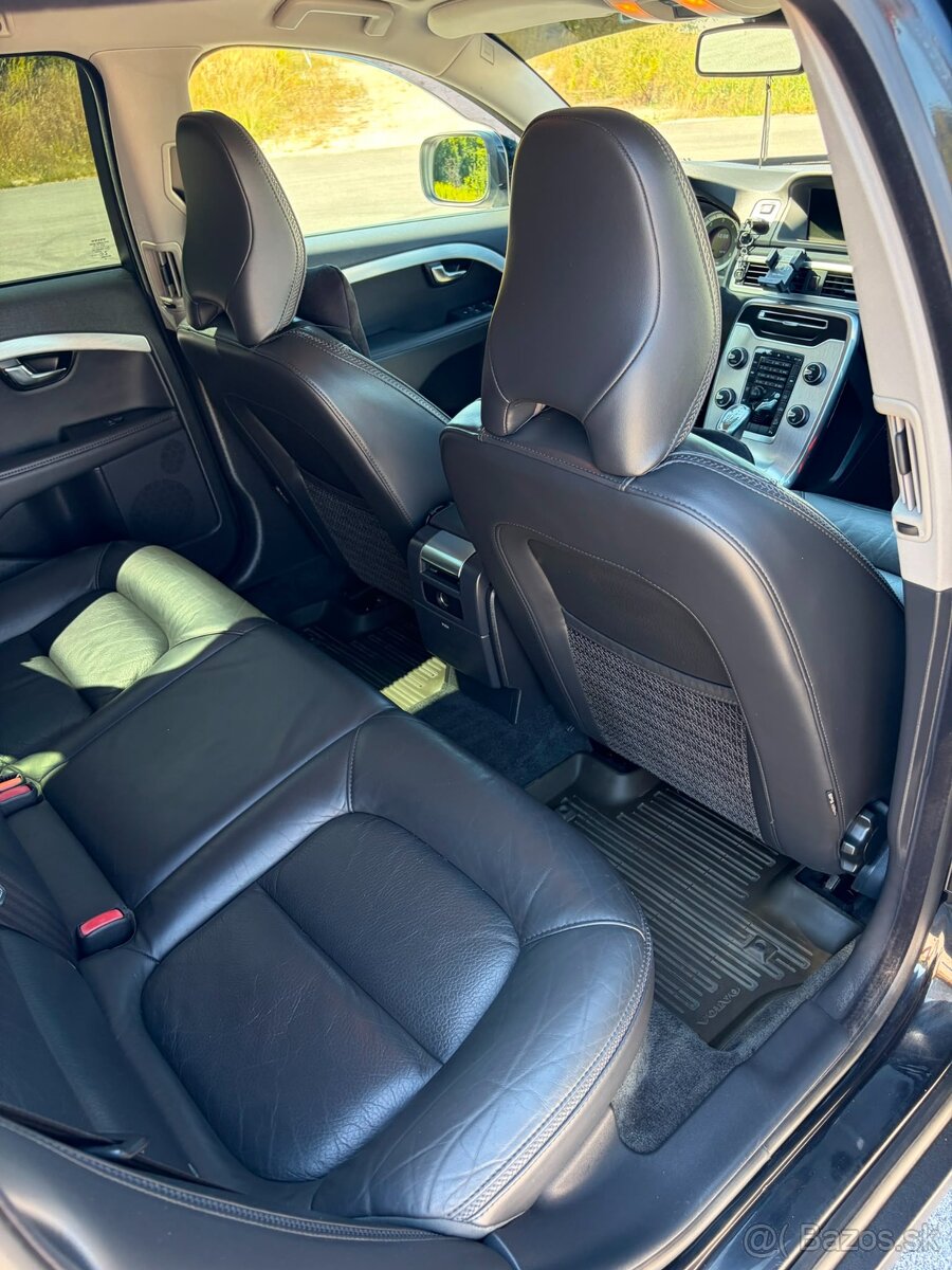 Predám volvo xc70 - 9