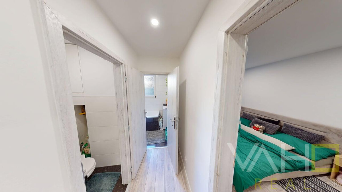 Kompletne zrekonštruovaný 3-i byt typu BAURING (65 m²) s log - 9