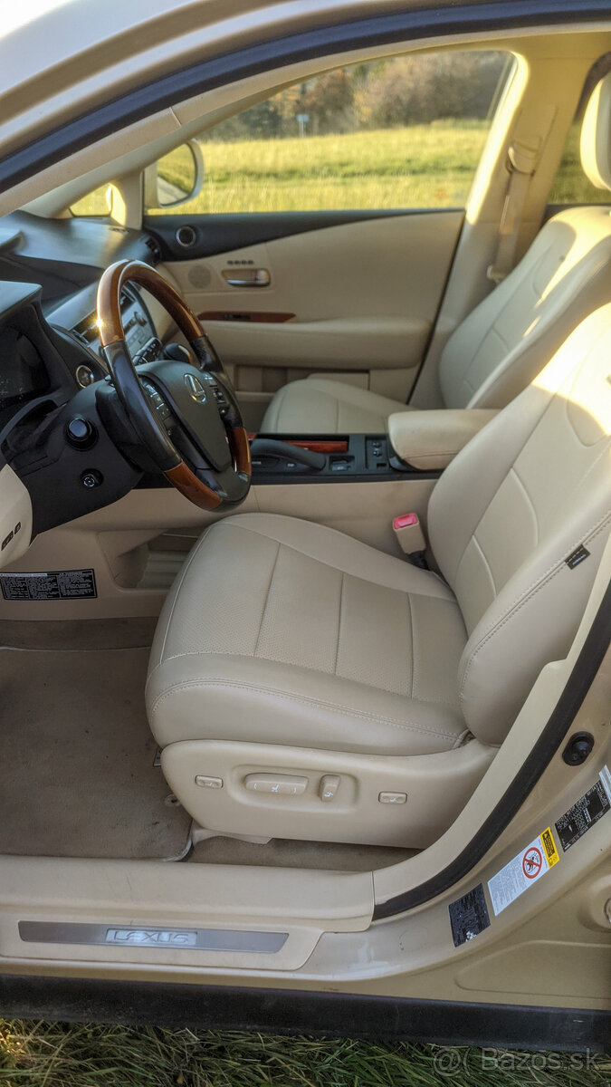 Lexus RX 450h Hybrid - 9