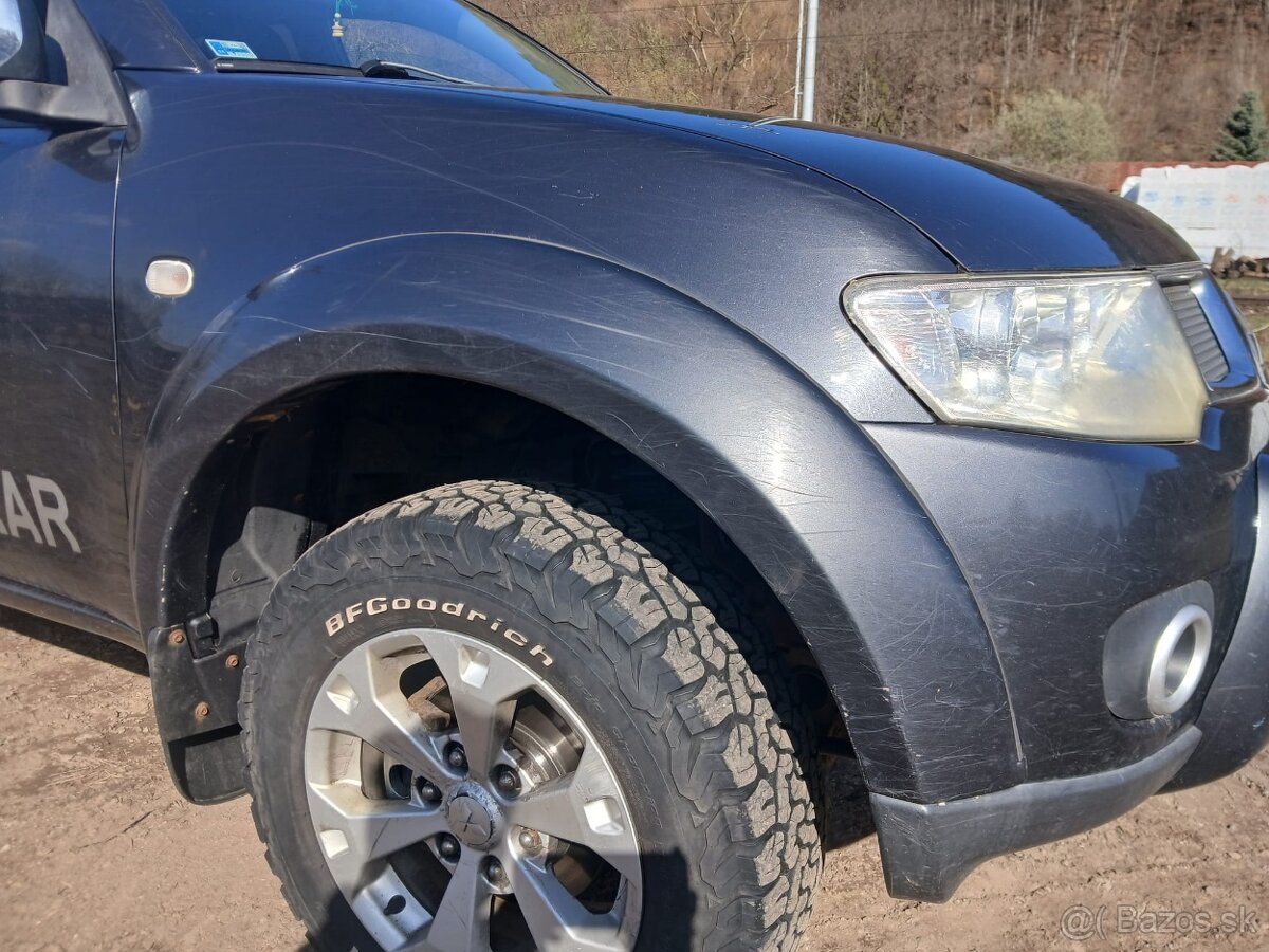 Mitsubishi L200 vo výbave DAKAR - 9