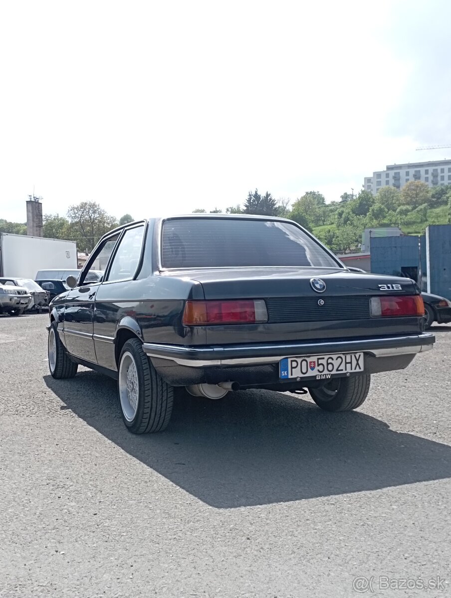 BMW 316 E21 - 9