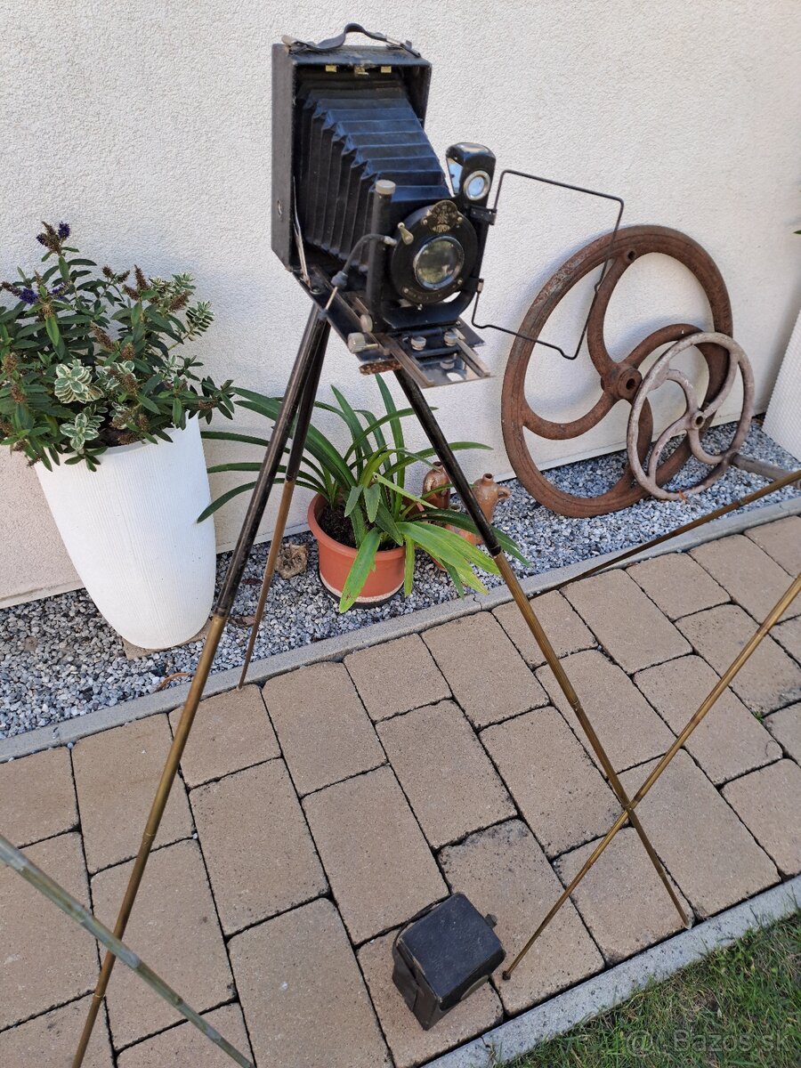 Stary fotoaparaty + stativ - 9