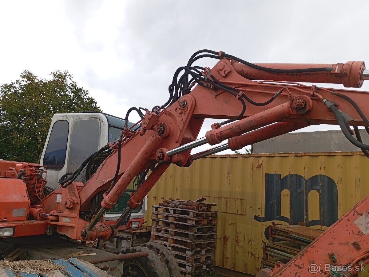 Kolesovy Bager ATLAS TEREX 1104 12T s TP - 9