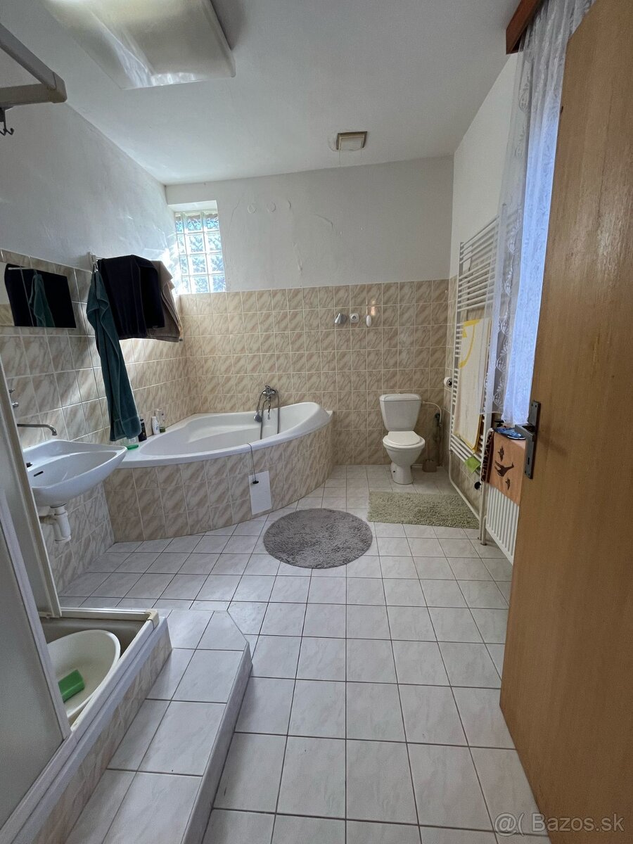 ZĽAVNENÉ • Na predaj celoročná chata v Zlatníckej doline - 9