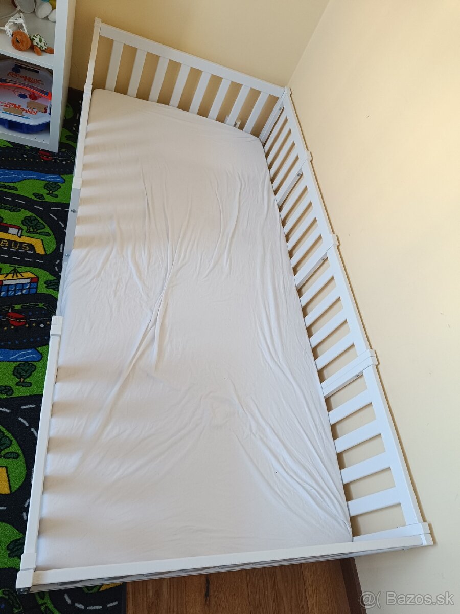 Posteľ so zabranou 200x90 - 9