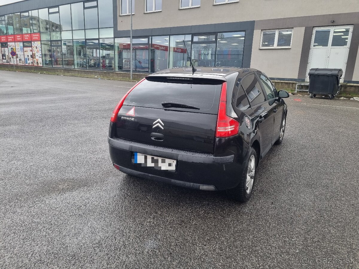 Citroën C4 1.4 65kW - 9