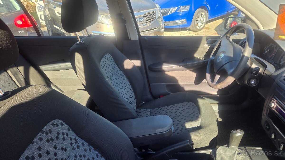 Škoda Fabia 1.2i 47 kW rok 2005 - 9