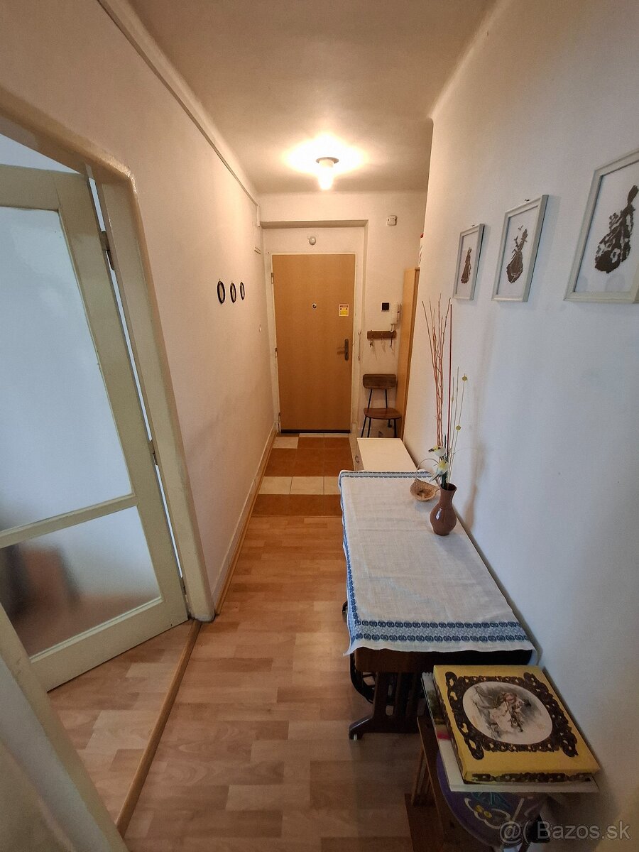 1-izbový byt, centrum mesta - 9