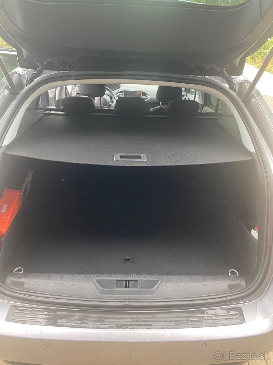 Peugeot 308 sw 1,2 96 kw - 9