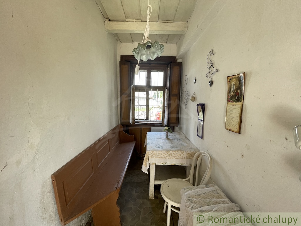 Krásny vidiecky dom vhodný na chalupu v obci Tvrdošovce - 9