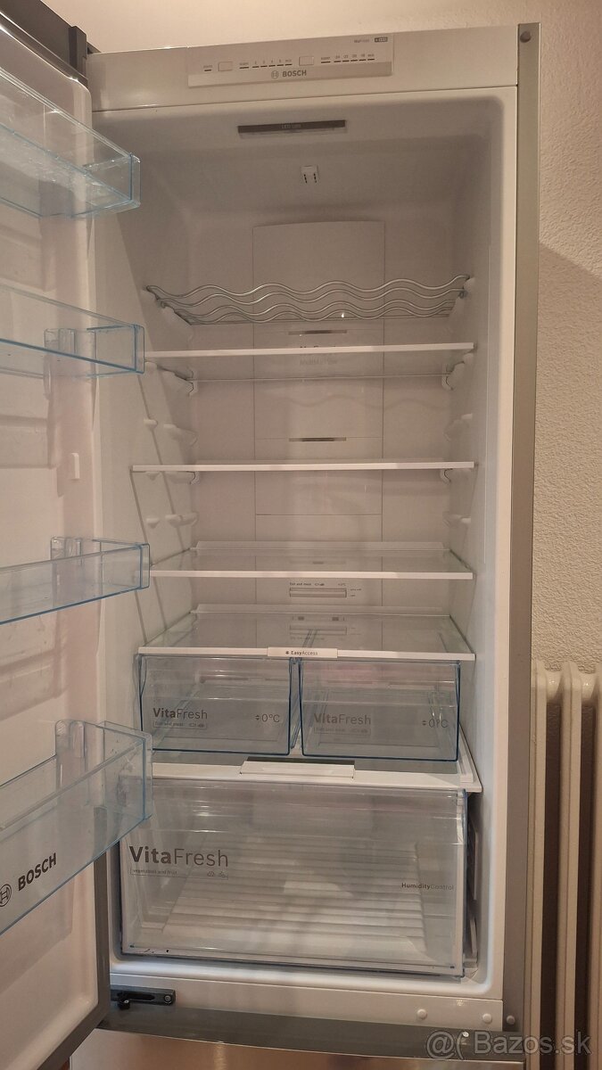 Chladnička s mrazničkou Bosch - 9