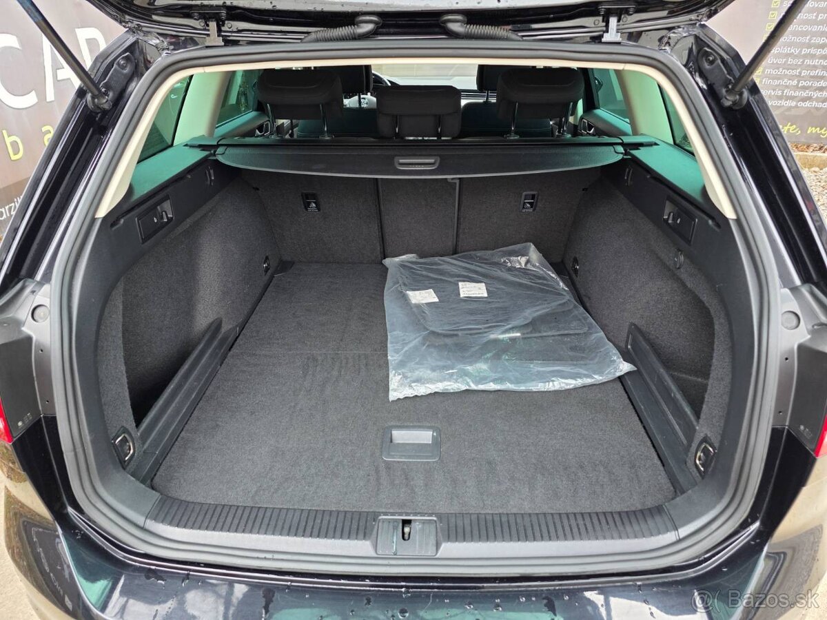 Volkswagen Passat Variant 1.5 TSI ACT Elegance DSG - 9