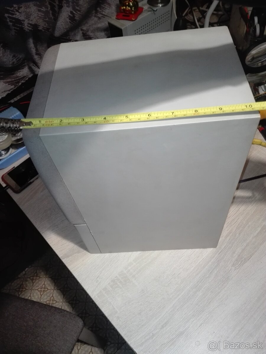 Reprobedňa so zosilovačom 50 W. Subwoofer. - 9