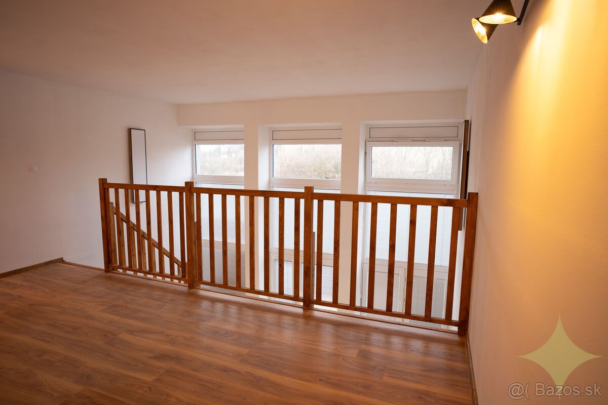 Na prenájom 1-izbový mezonetový byt so záhradkou a vlastným - 9