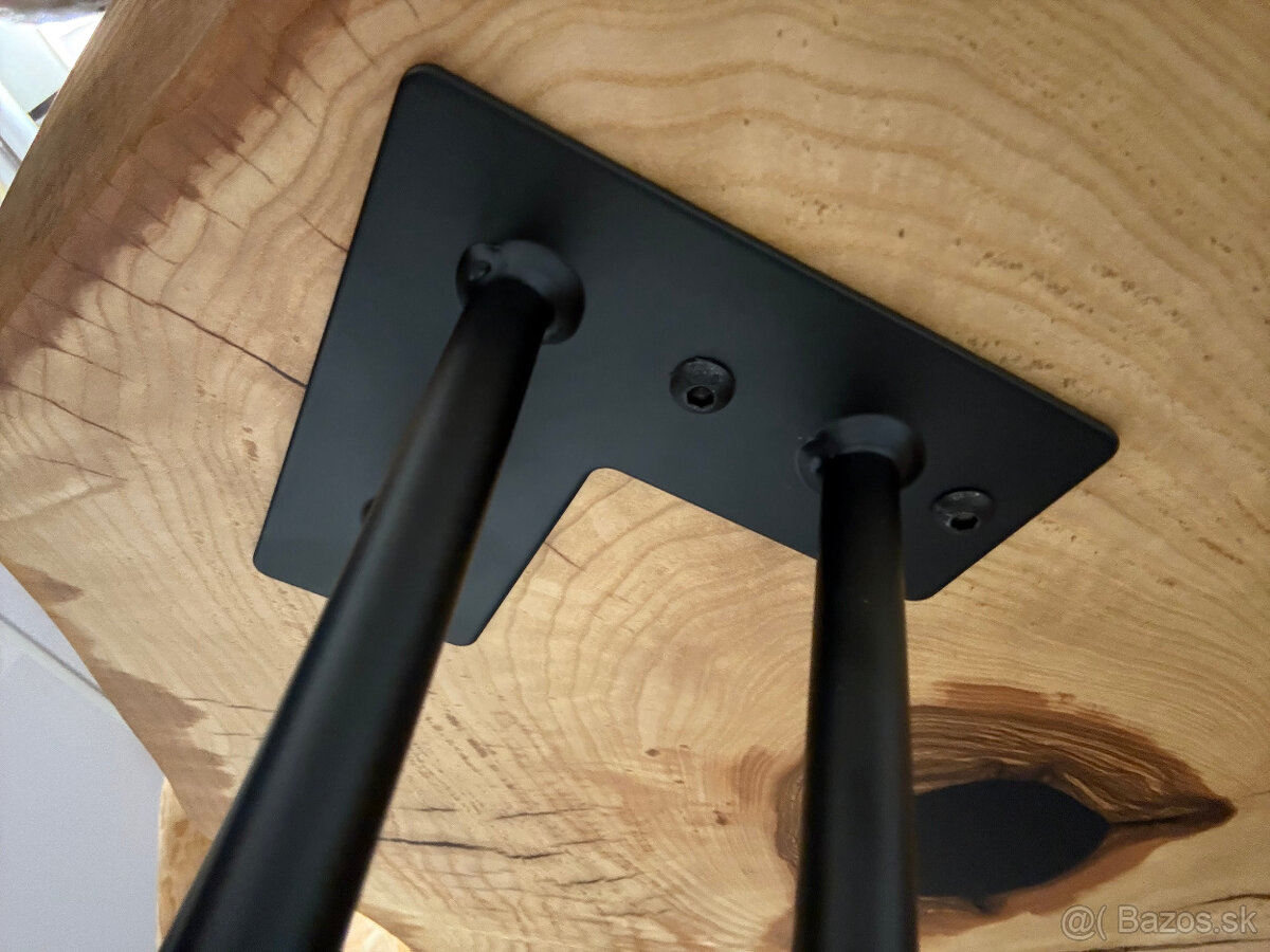 Predám epoxidový konferenčný stôl z dreva jaseň - 9