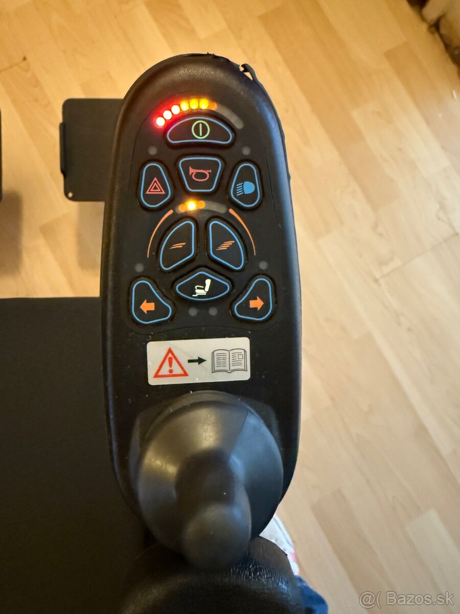 Elektrick invalidný y vozík Meyra - 9