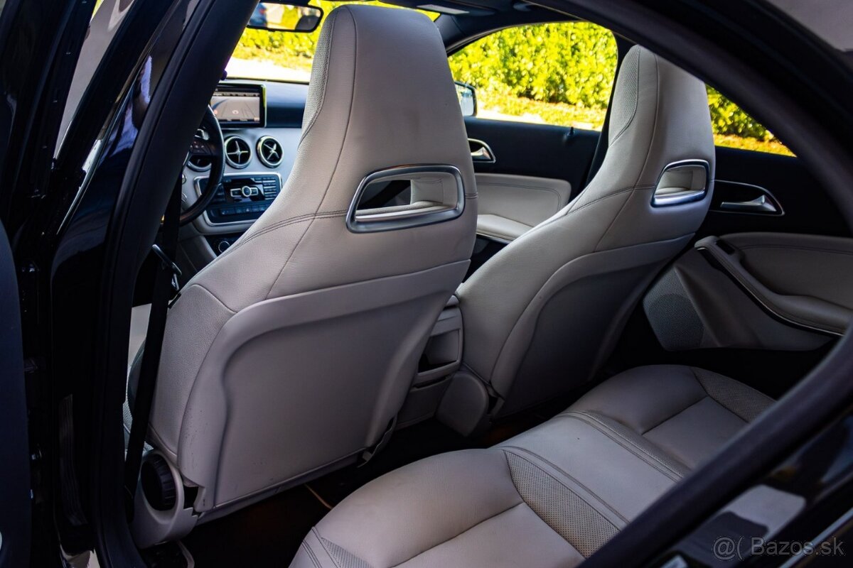 Mercedes-Benz A250 AMG Line - 9