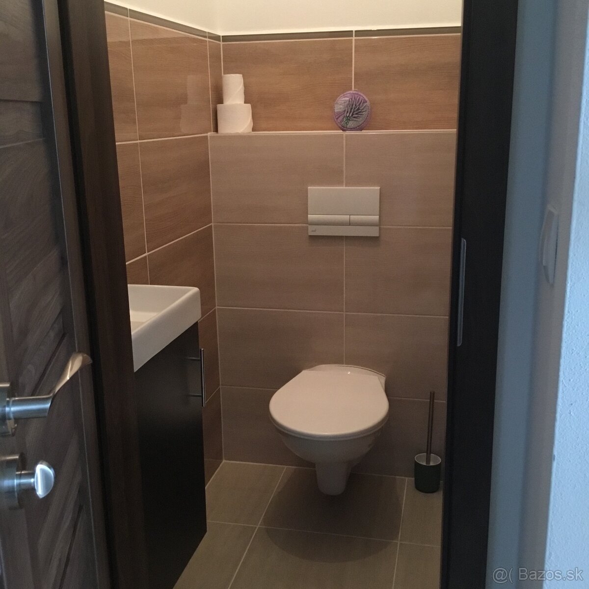 Bývajte v kľude a súkromí - 9