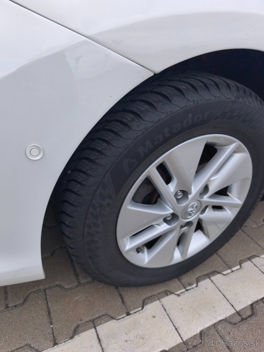 Toyota Auris combi hybrid 1.8, 72kw - 9