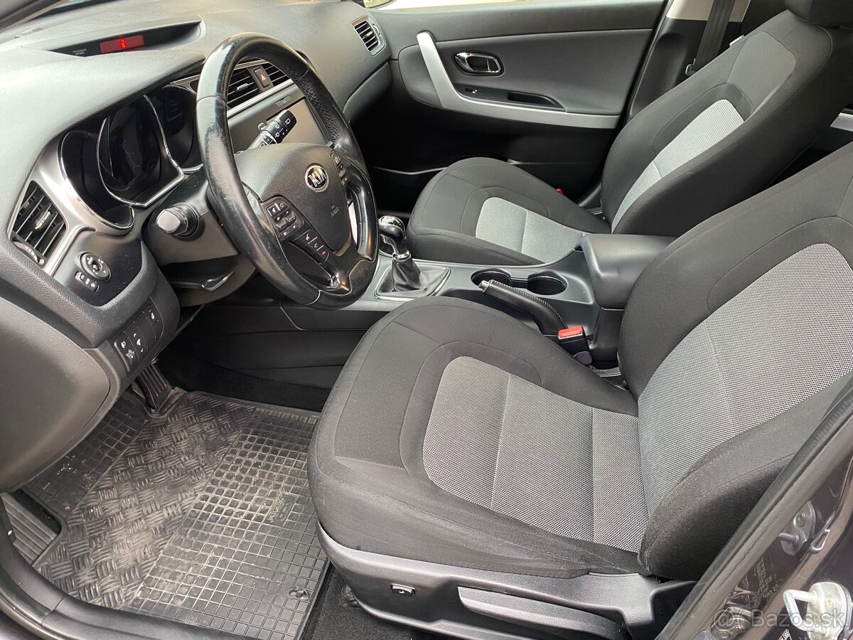 Kia Ceed 1.6 CRDi Gold - 9