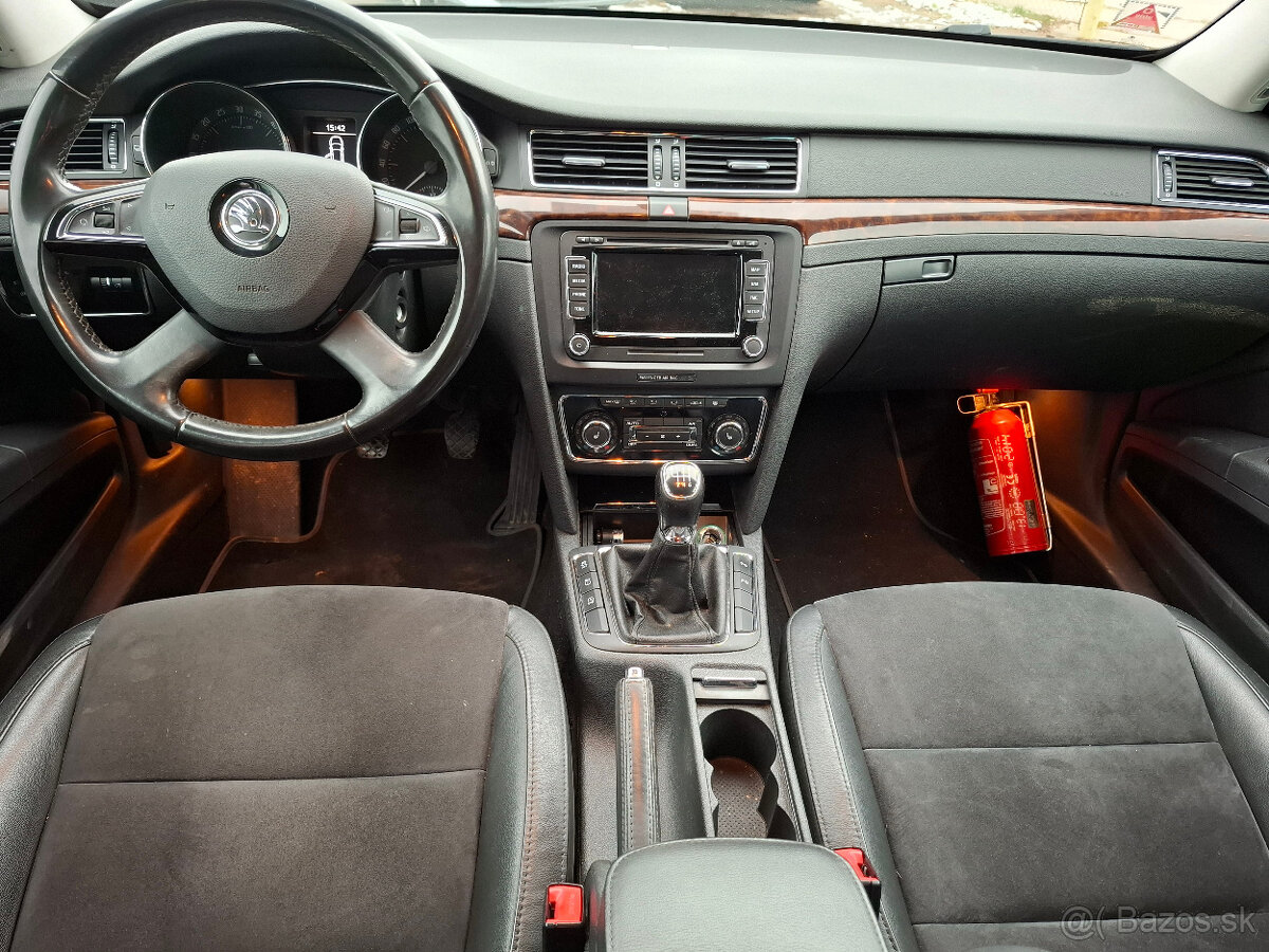 ŠKODA SUPERB COMBI 1,6 TDi 77kW 2013 - 9